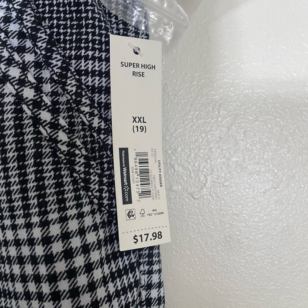 No Boundaries XXL Black and White Patterned Stretchy Utility Jogger Pants - Picture 2 of 6